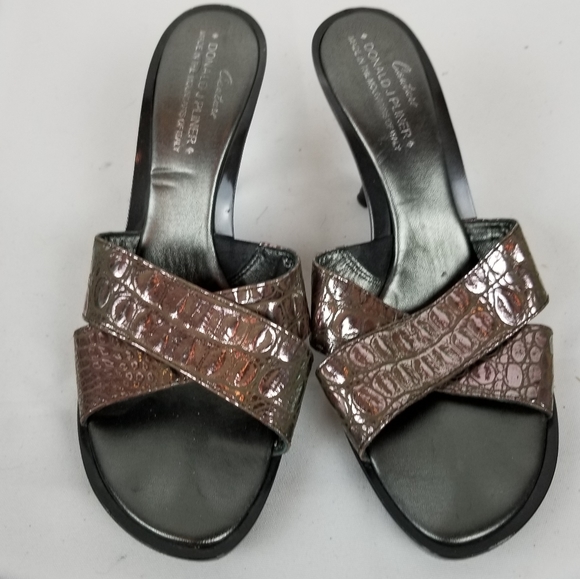Donald J. Pliner Shoes - Vintage  Donald J Pliner sandals